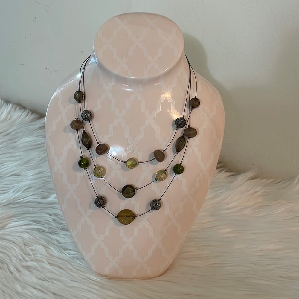 *‎ Stunning Beaded Necklace *